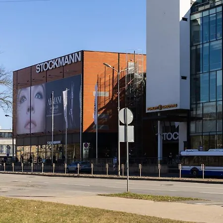 Fabulous In Center Apartment *