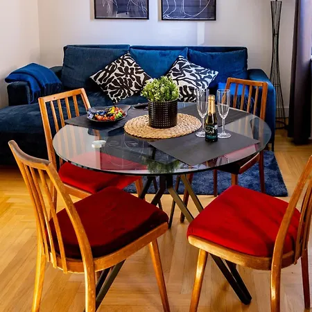 Fabulous In Center דירה